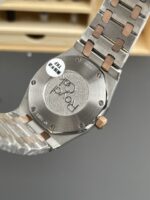 Audemars Piguet Royal Oak Quartz 33MM Swiss Watch – 1:1 Mirror Replica Edition - Image 5