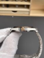 Audemars Piguet Royal Oak Quartz 33MM Swiss Watch – 1:1 Mirror Replica Edition - Image 6
