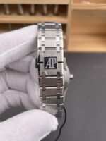 Audemars Piguet Royal Jumbo Oak Extra Thin Swiss Replica – 1:1 Mirror Replica Watch Titanium Casing - Image 9