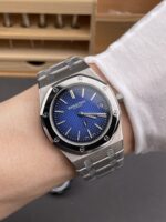 Audemars Piguet Royal Jumbo Oak Extra Thin Swiss Replica – 1:1 Mirror Replica Watch Titanium Casing - Image 10