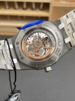 Audemars Piguet Royal Jumbo Oak Extra Thin Swiss Replica – 1:1 Mirror Replica Watch Titanium Casing - Image 5