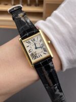 Tank Must Cartier Super Clone Edition 33.7 Watch in Yellow Gold Casing - Image 9