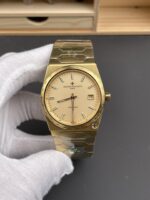 Vacheron Constantin Historiques 222 Super Clone 37MM Yellow Gold Watch in Gold Dial - Image 2