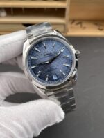 VS Factory Omega Men’s Seamaster Top-Tier Replica Watch – Blue Dial, Steel Bracelet (Ref. 220.10.41.21.10.001) - Image 4