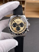 Longines Conquest Chronograph: Yellow dial, stainless steel case, automatic movement. - Image 3